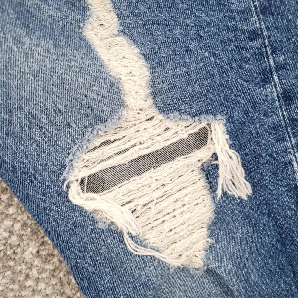 Levis 501 Original Fit Distressed Jeans Mens 31x30 Blue Denim Button Fly 5273